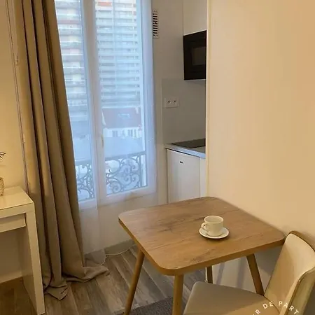 Studio Au Coeur Du 19e Paris